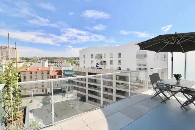 Penthouse in Reine-Mairie, Boulogne-Billancourt, France 4 - 15868791