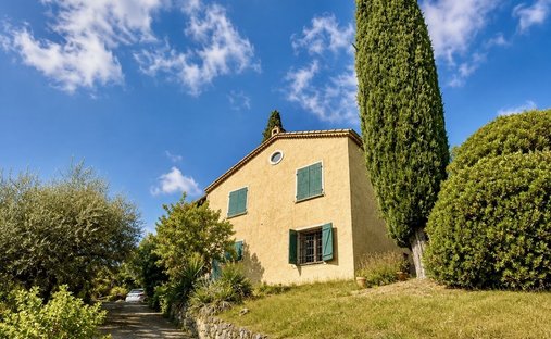 House in Nord, La Gaude, France 1