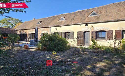 Villa in Egreville, Ile-de-France, France 1