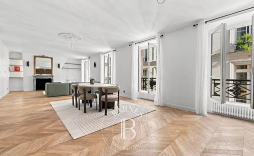 Apartment in Sainte Avoie, Paris 3e Arrondissement, Paris 1