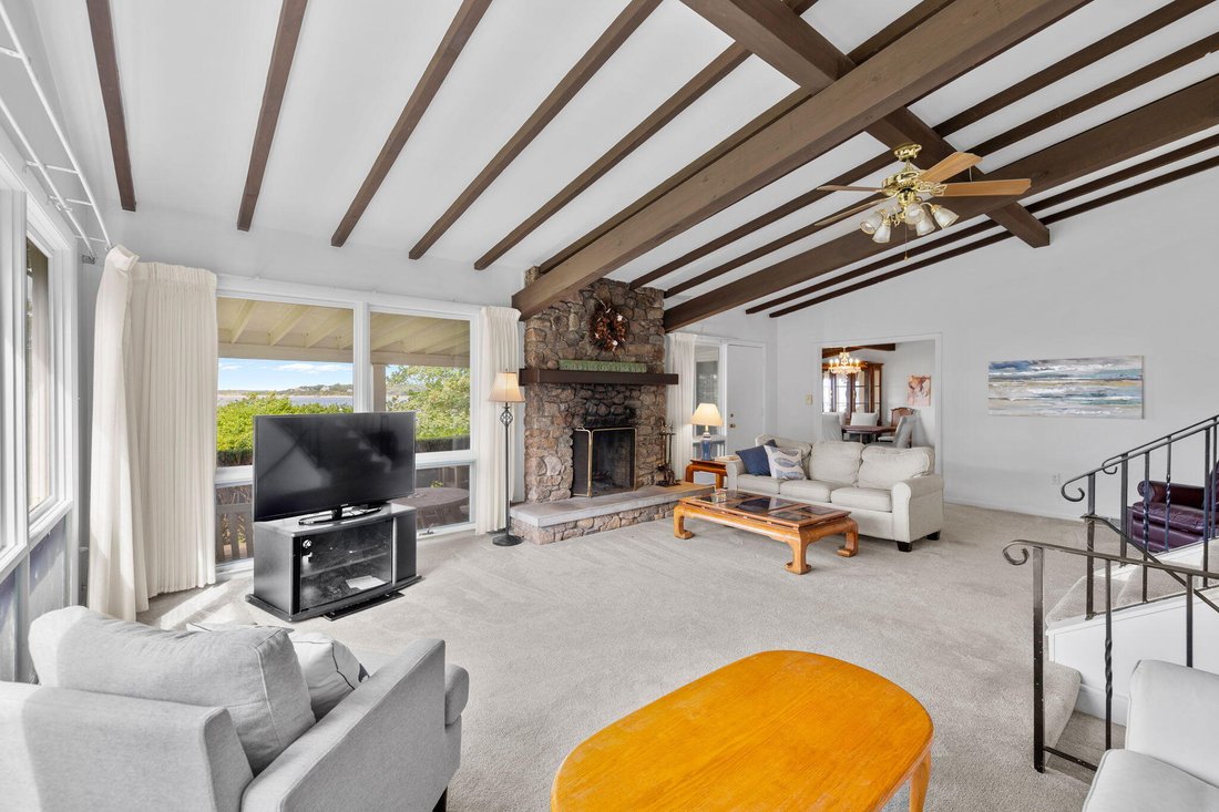 House in Bourne, Massachusetts, United States 3 - 18980338