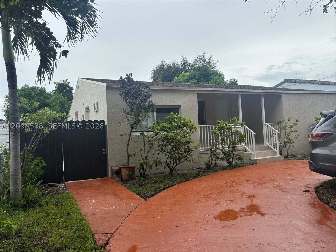 House in Miami, Florida, United States 3 - 18969807