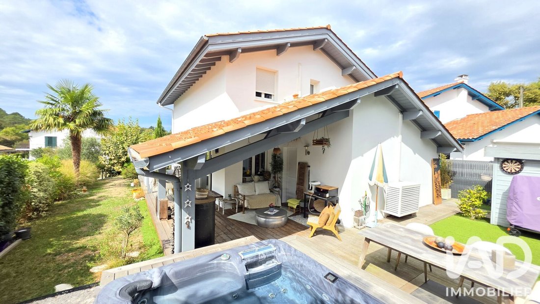 House in Bassussarry, Nouvelle-Aquitaine, France 1 - 18975503