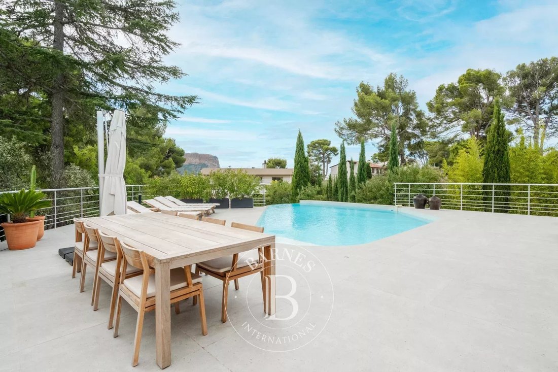 House in Grande Couronne, Cassis, France 2 - 18976525