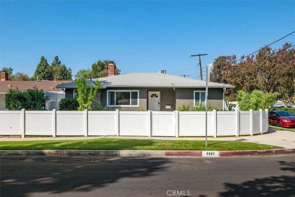 House in Los Angeles, California, United States 4 - 18970575