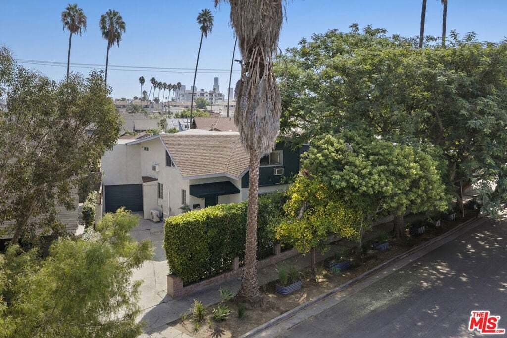 Los Angeles, California, United States 4 - 18968606