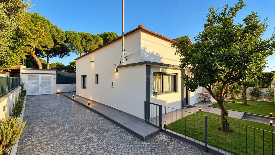 Villa in Caparica e Trafaria, Setubal, Portugal 2 - 18974338