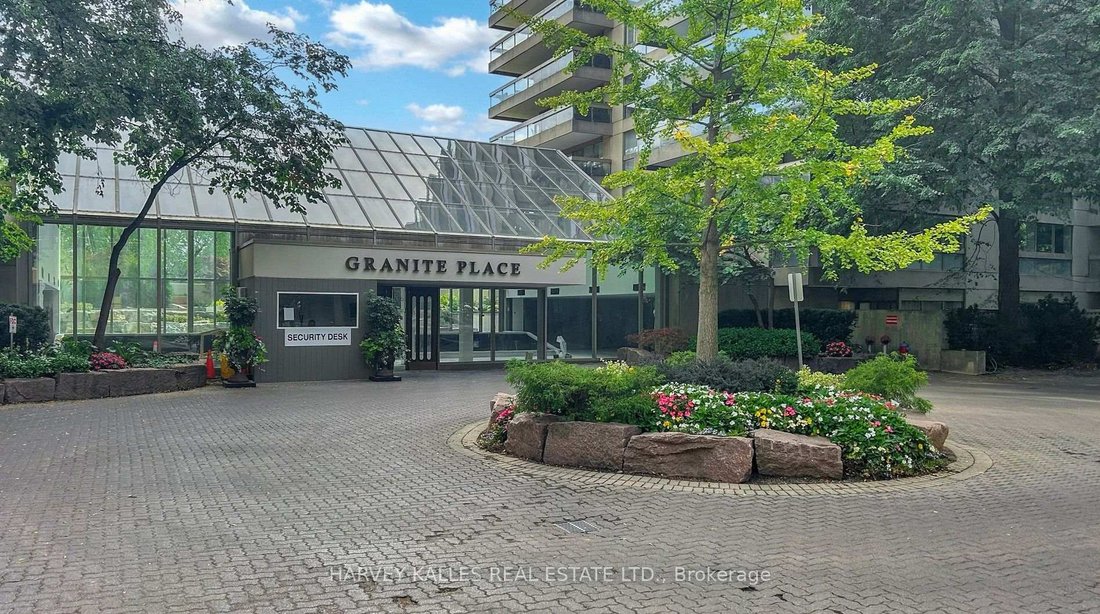 Condo in Toronto, Ontario, Canada 2 - 18972720