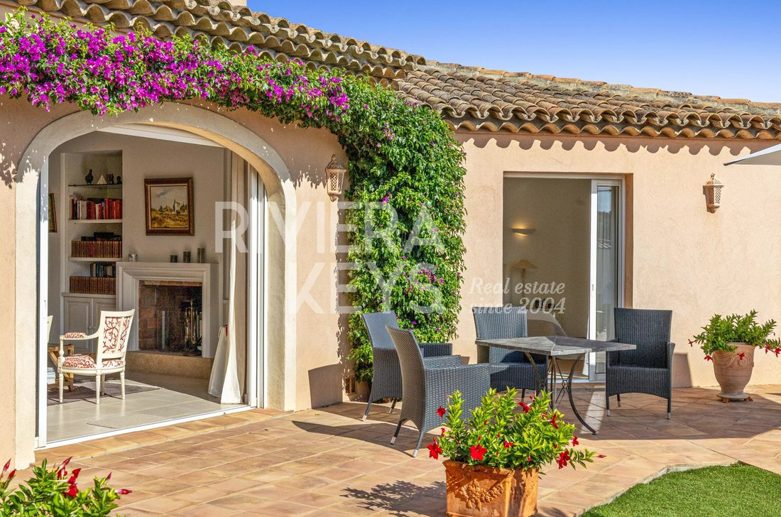 Villa in Grimaud, Provence-Alpes-Côte d'Azur, France 3 - 18980439