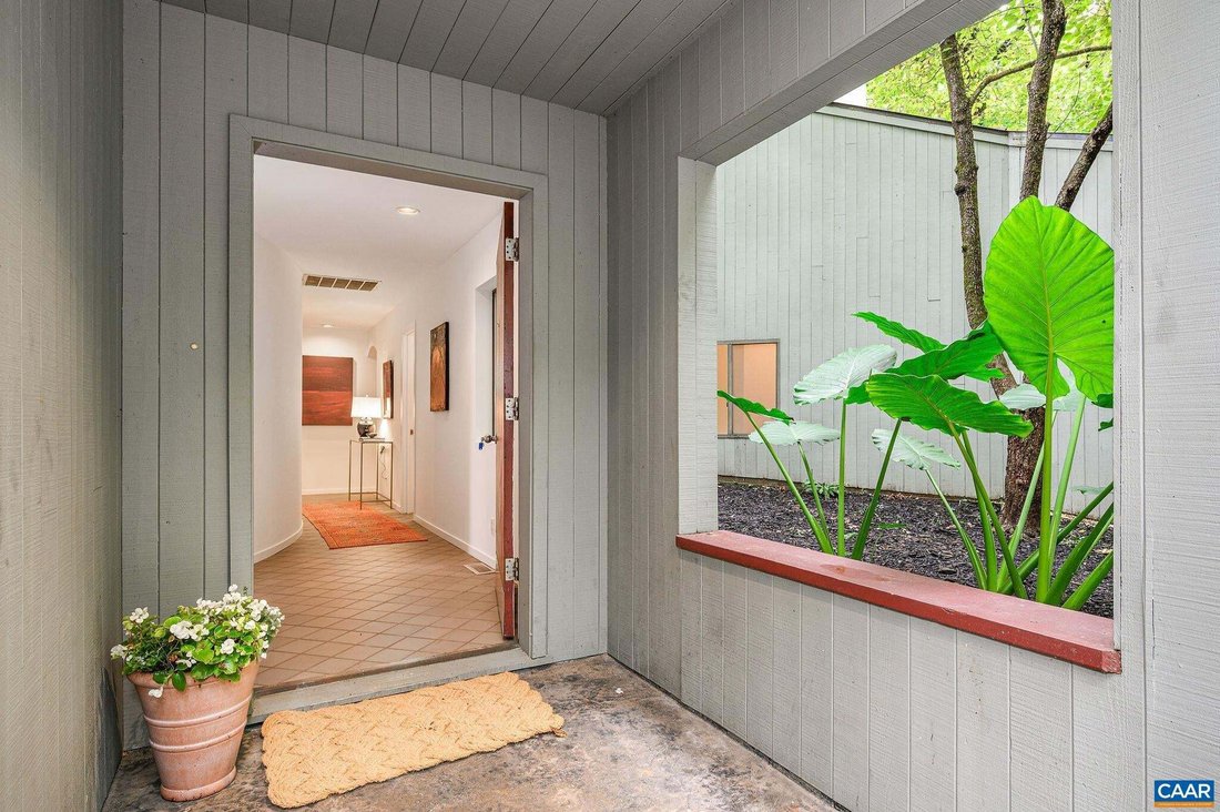 House in Charlottesville, Virginia, United States 4 - 18977364