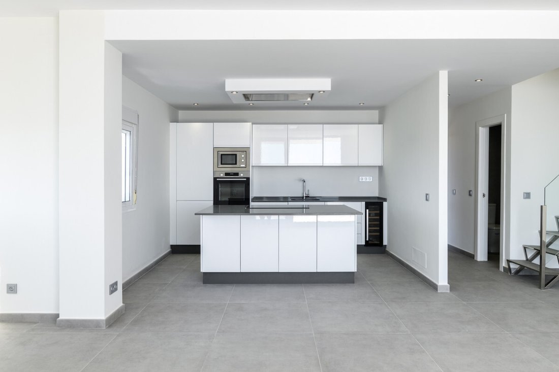 Penthouse in Estepona, Andalusia, Spain 4 - 18980566