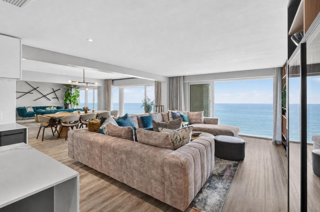 Apartment in Bantry Bay, Atlantic Seaboard, Cape Town 2 - 18972432
