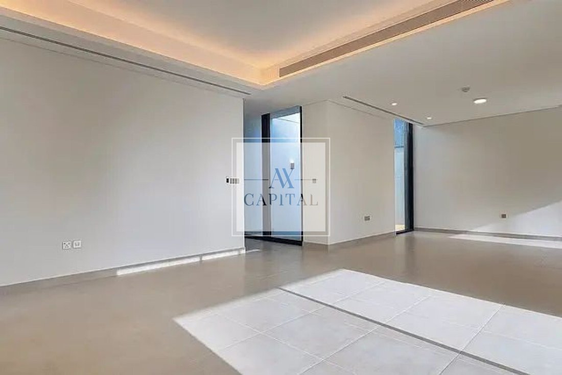 Villa in Business Bay, Dubai, United Arab Emirates 1 - 18977898