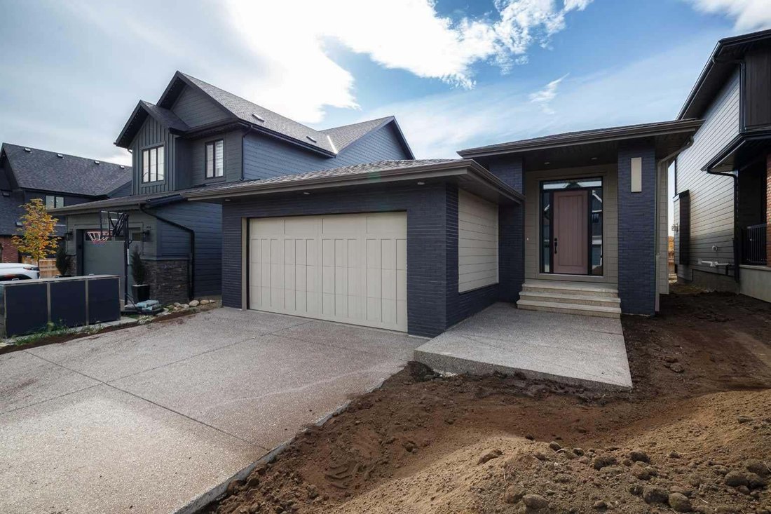House in Calgary, Alberta, Canada 3 - 18981526