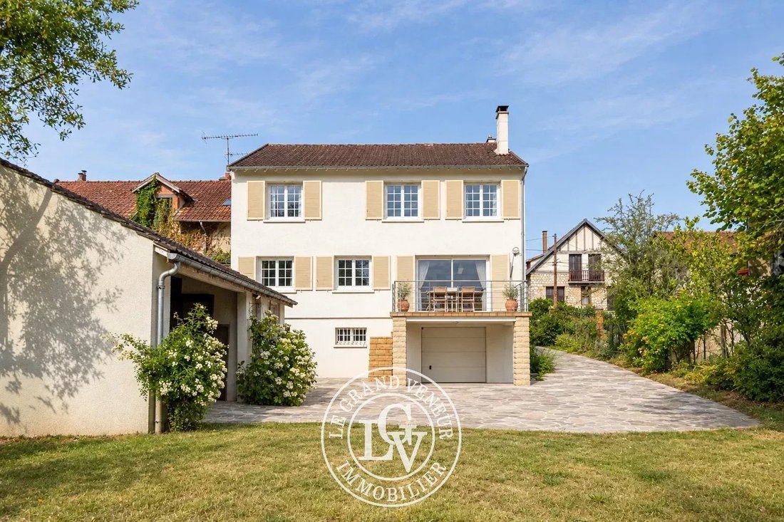 House in Samois-sur-Seine, Ile-de-France, France 1 - 18448069