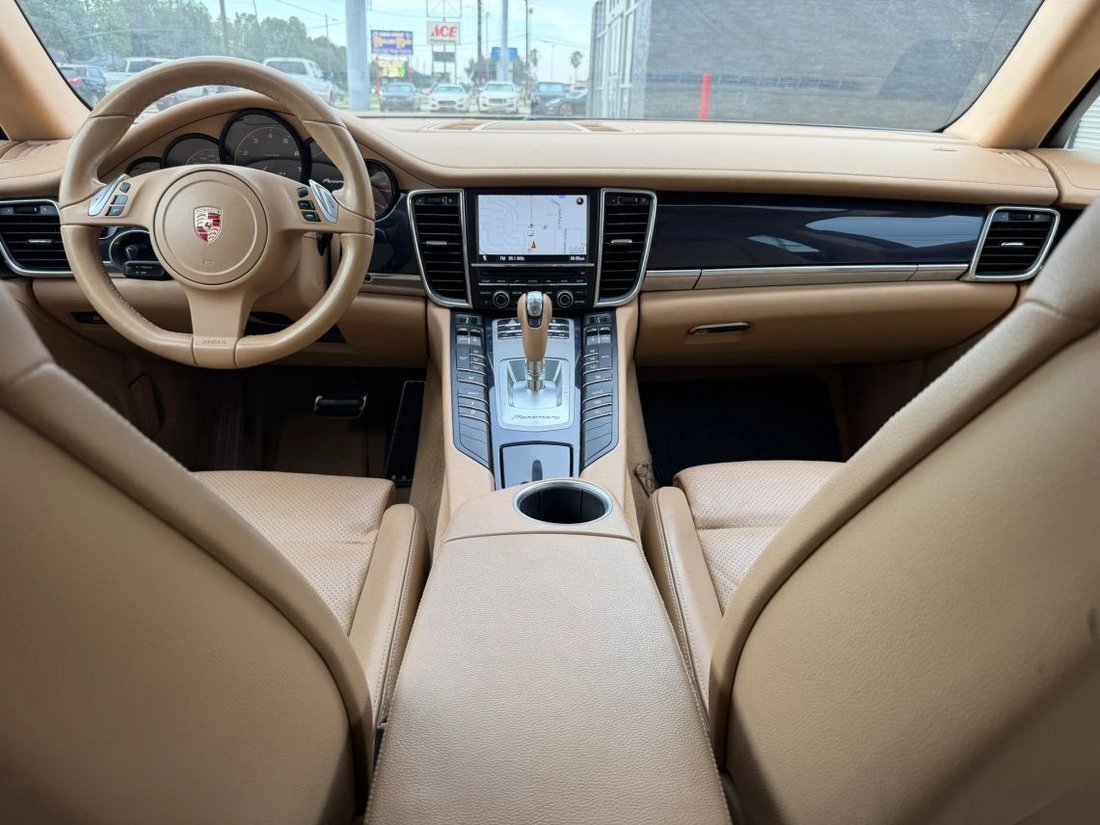 Sedan in Houston, TX, United States 2 - 18980818