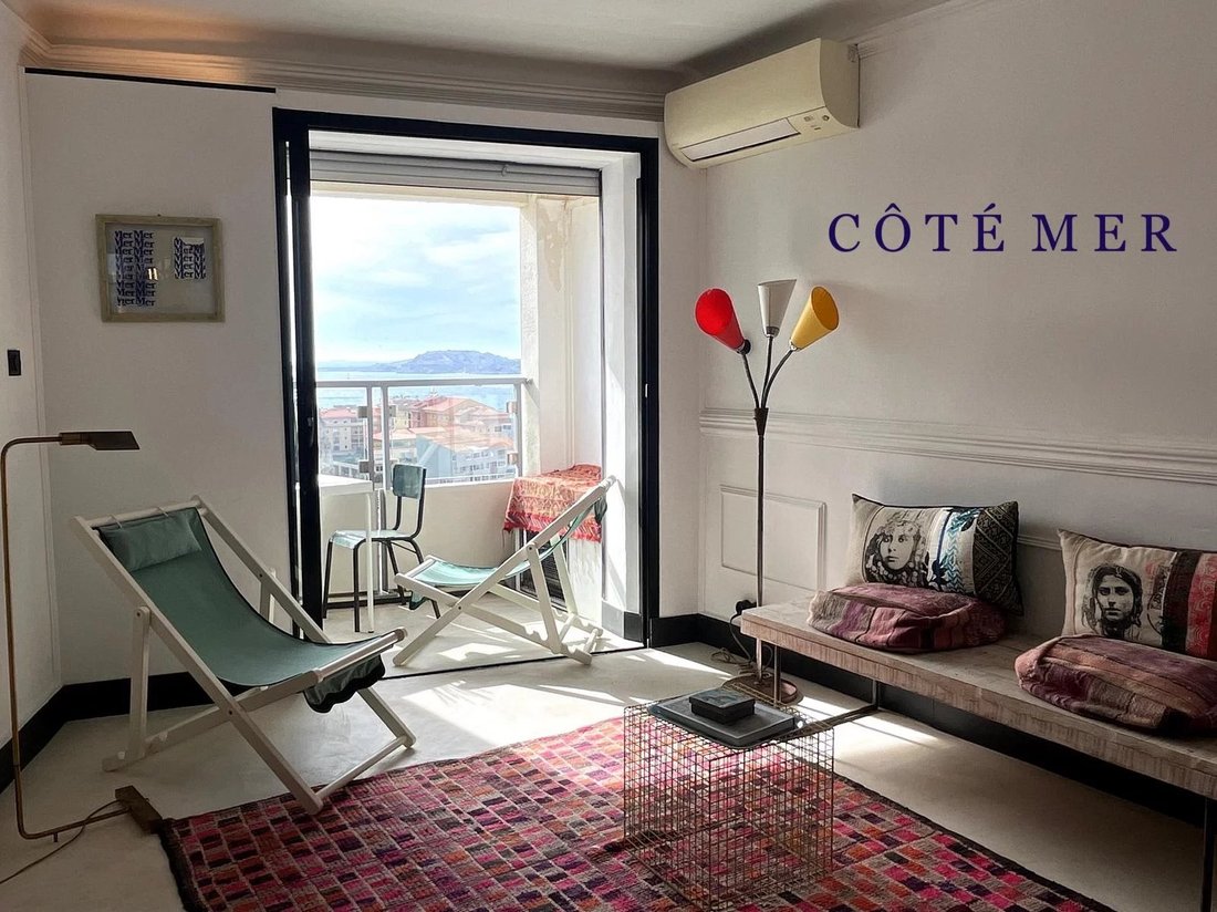 Apartment in Le Pharo, 7e Arrondissement, Marseille 1 - 18981397