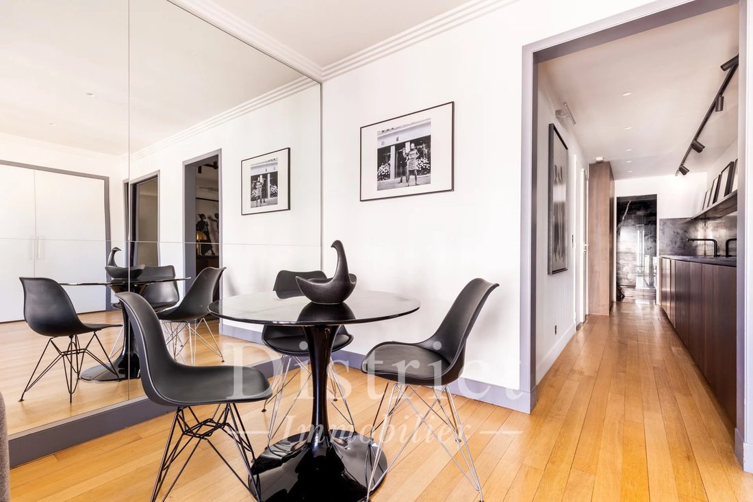 Apartment in Triangle d'Or, Paris 8e Arrondissement, Paris 5 - 18965815