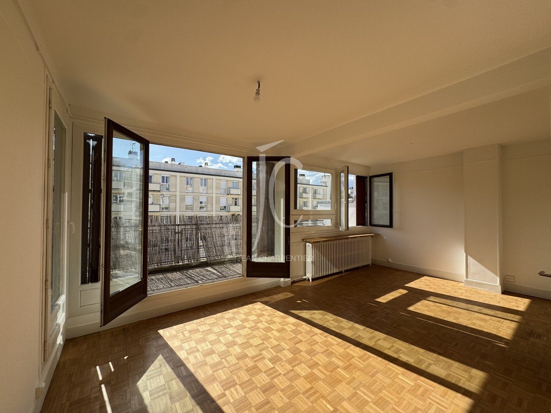 Apartment in Violet Commerce, Paris 15e Arrondissement, Paris 1 - 18973014