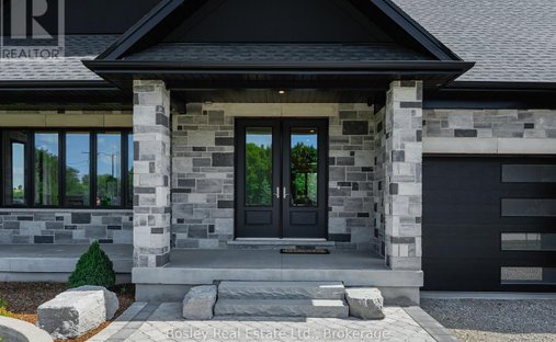 House in Centre Wellington, Ontario, Canada 1