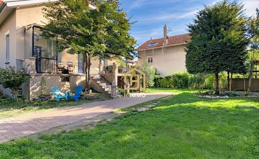 House in Allies-Clos d'Or, Grenoble, France 1