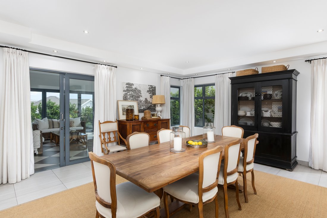 Country House in Strand, Helderberg, Cape Town 5 - 18972430