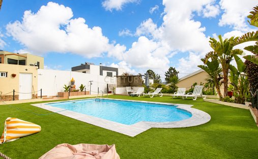 Villa in Fernao Ferro, Setubal, Portugal 1