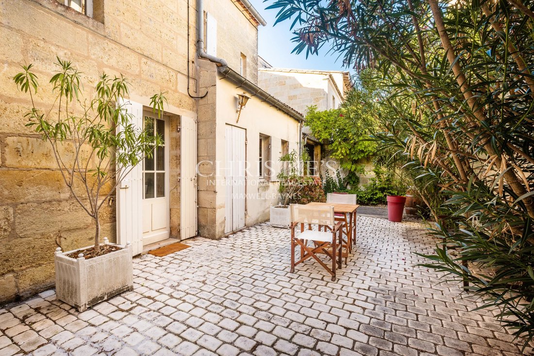 House in Saint-Émilion, Nouvelle-Aquitaine, France 3 - 18976459