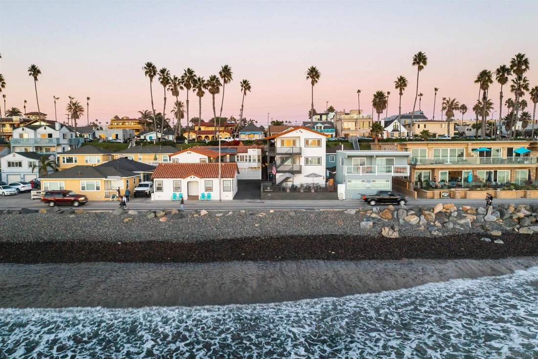 Oceanside, California, United States 1 - 18970642