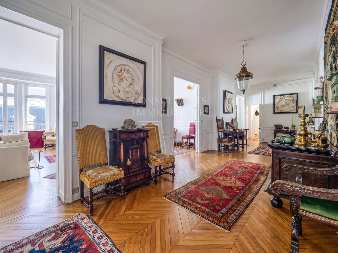Apartment in Porte Dauphine, Paris 16e Arrondissement, Paris 4 - 18965245