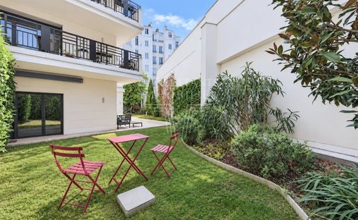 Apartment in Square Girault, Levallois-Perret, France 1