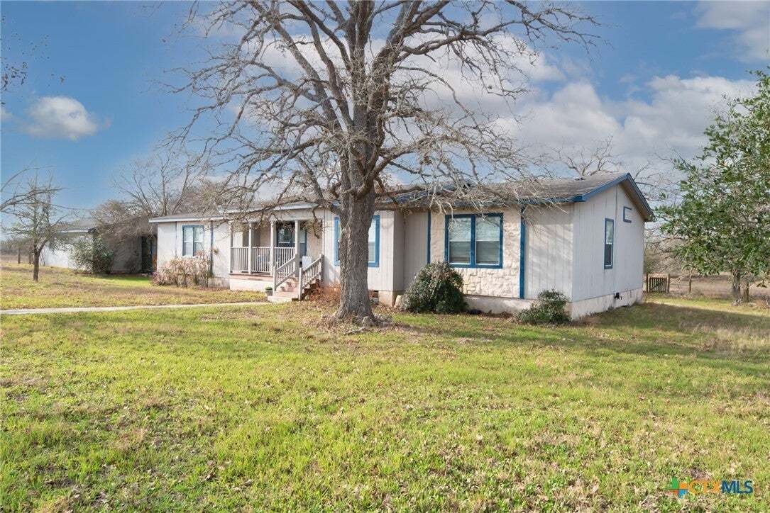 Seguin, Texas, United States 1 - 18969419