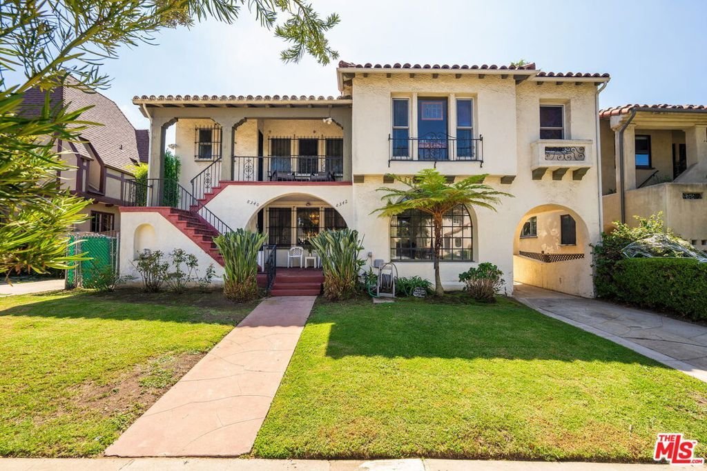 West Hollywood, California, United States 2 - 18973477