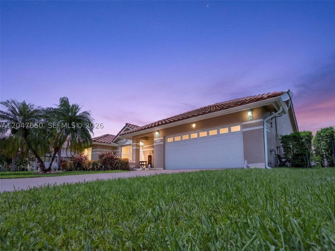House in Pembroke Pines, Florida, United States 1 - 18354290