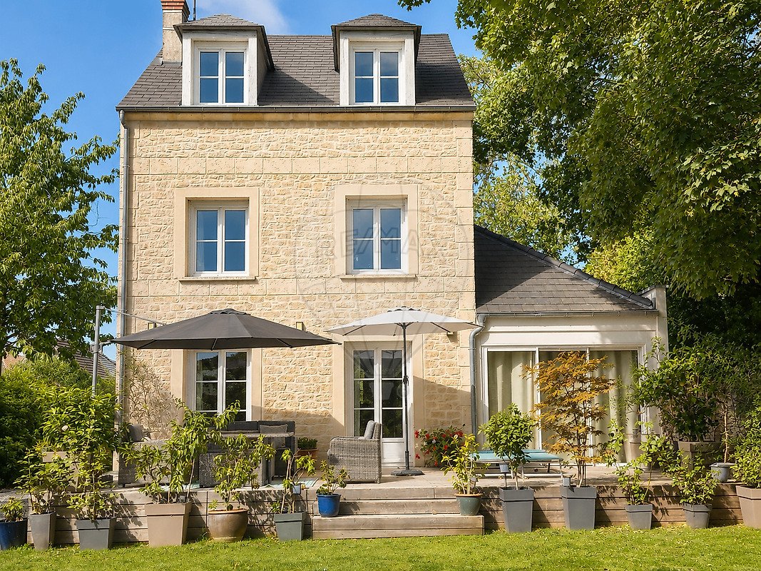 House in Senlis, Hauts-de-France, France 1 - 18974579