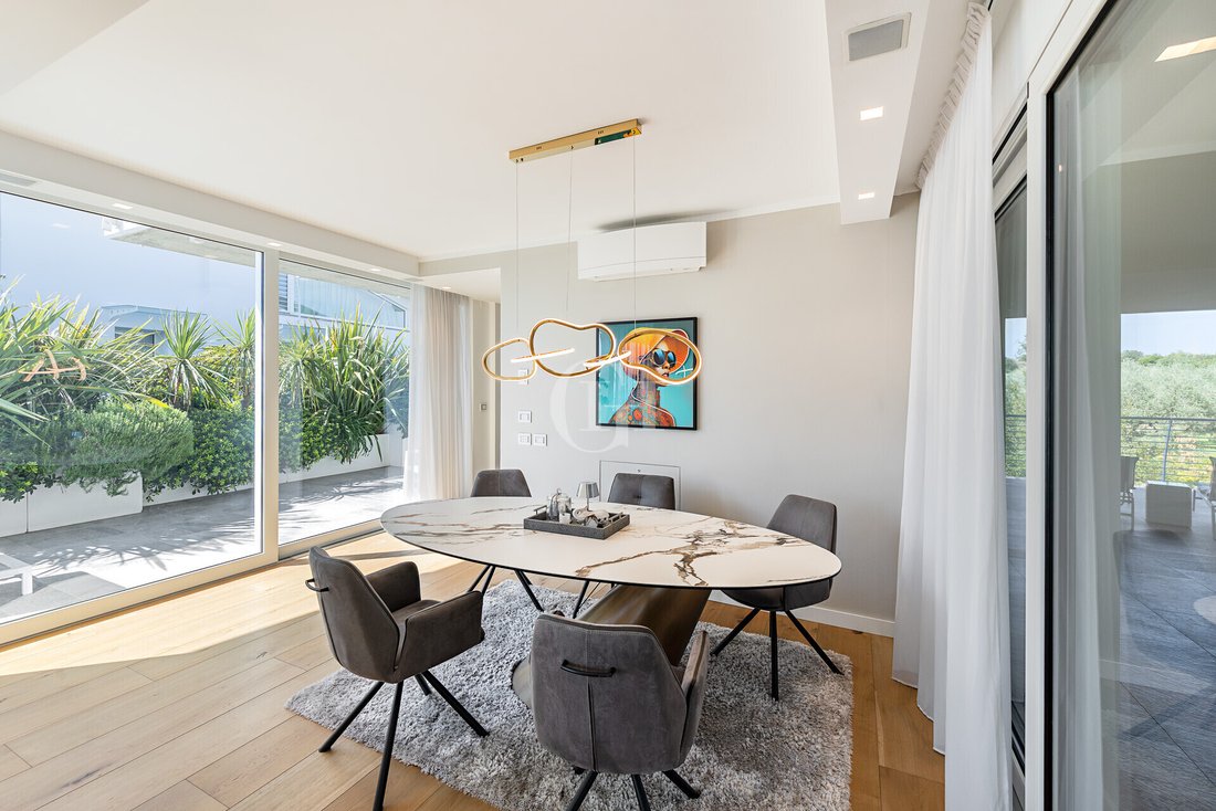 Penthouse in Hill Zone, Padenghe sul Garda, Lombardy 4 - 18979184