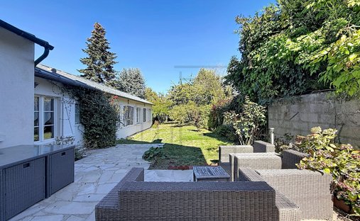 House in Nogent-Cassan, L'Isle-Adam, France 1