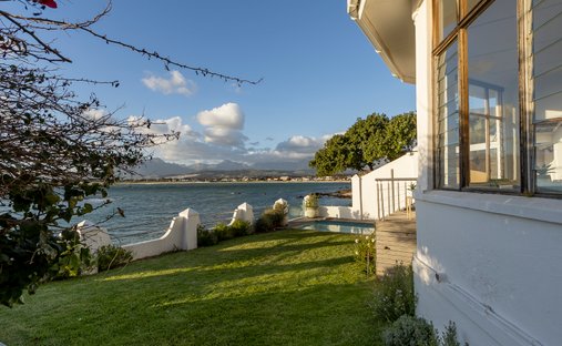 Maisons de campagne à Mountainside, Helderberg, Le Cap 1