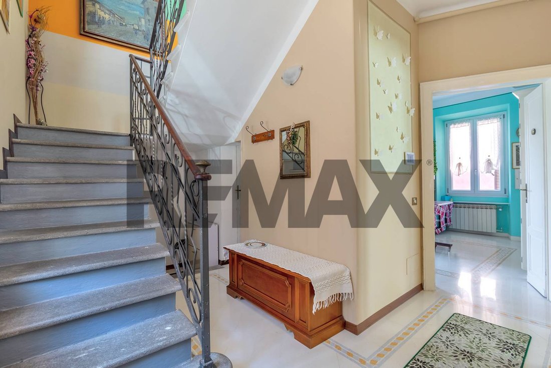Villa in Stresa, Piedmont, Italy 3 - 18972567