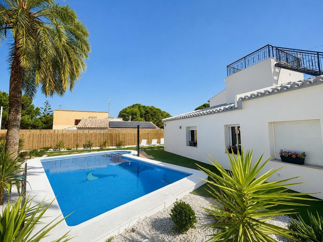 Villa in Orihuela, Valencian Community, Spain 2 - 18977734
