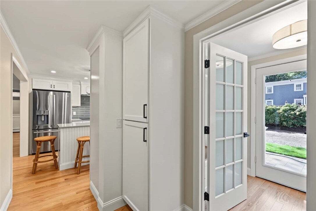 House in Barrington, Rhode Island, United States 4 - 18964642