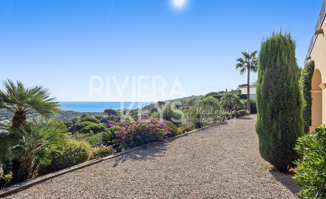 Villa in Grimaud, Provence-Alpes-Côte d'Azur, France 4 - 18980439