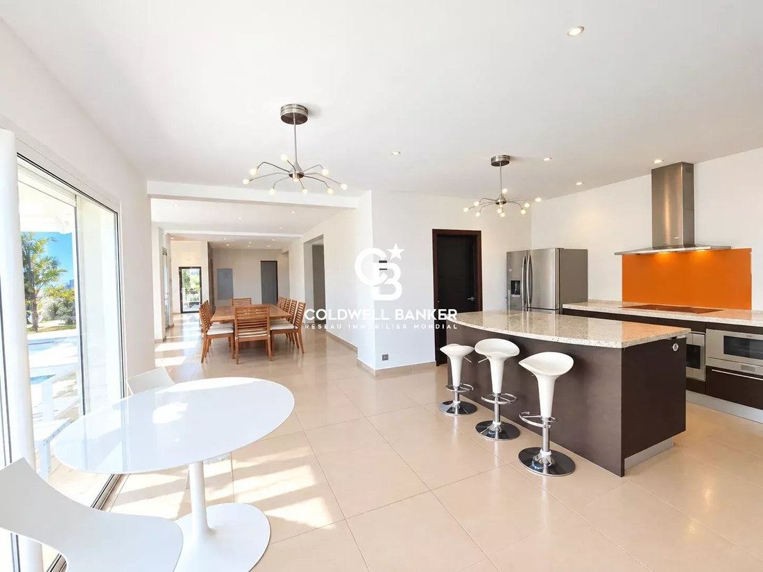 Villa in Carqueiranne, Provence-Alpes-Côte d'Azur, France 4 - 14280177