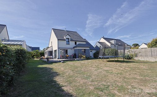 House in Saint-Coulomb, Brittany, France 1
