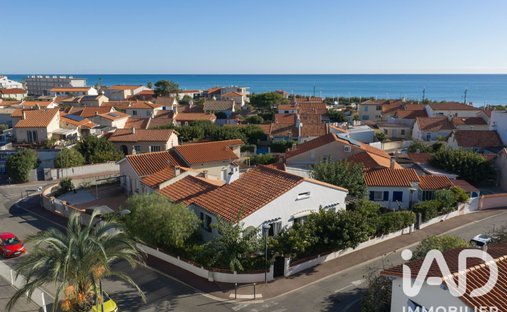 House in Saint-Cyprien, Occitania, France 1