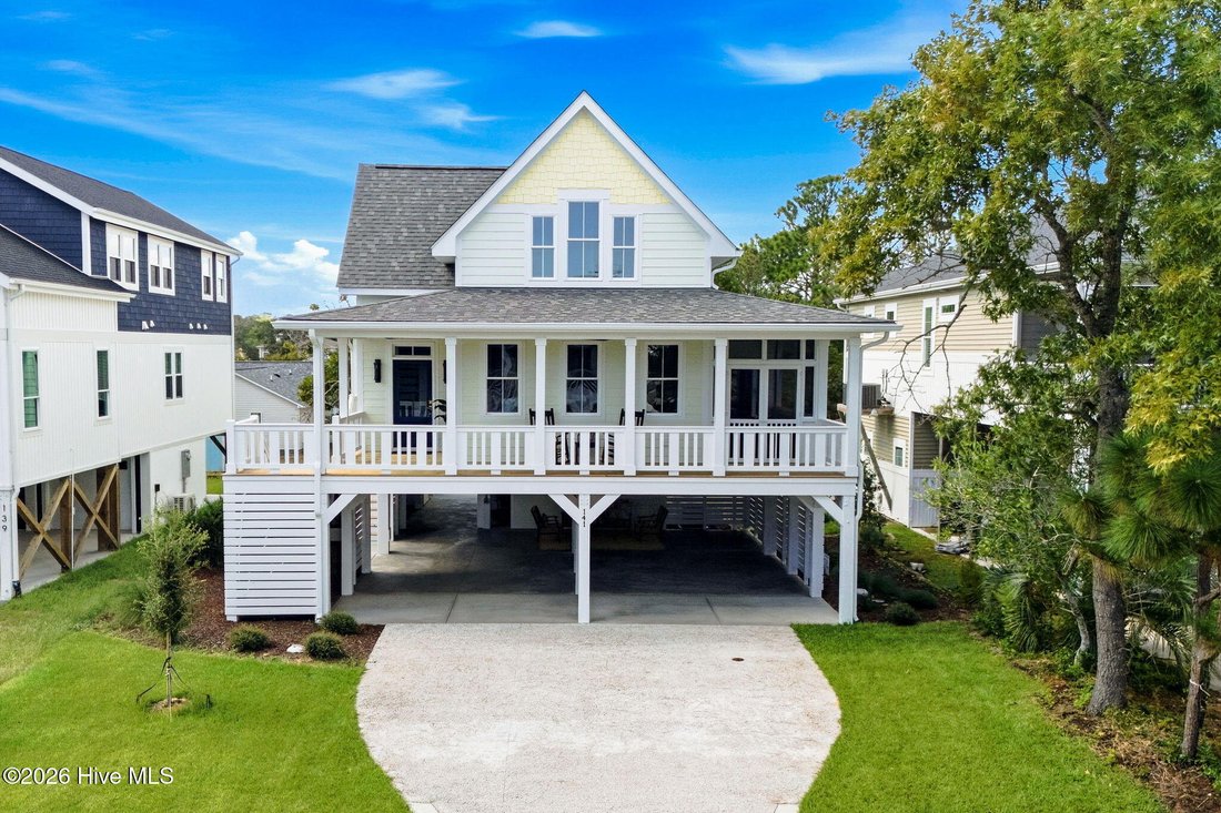 House in Oak Island, North Carolina, United States 3 - 18446799