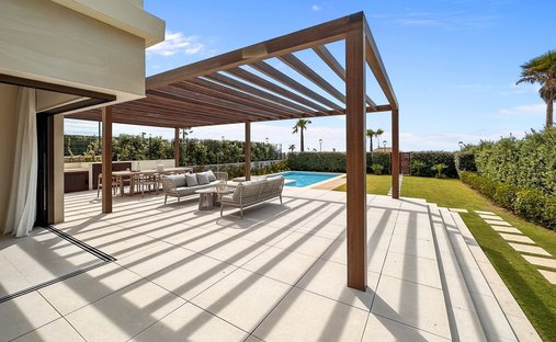 Villa in Estepona, Andalusien, Spanien 1