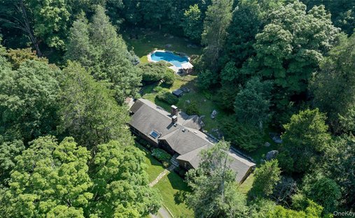 Townhouse in Bedford, New York, United States 1