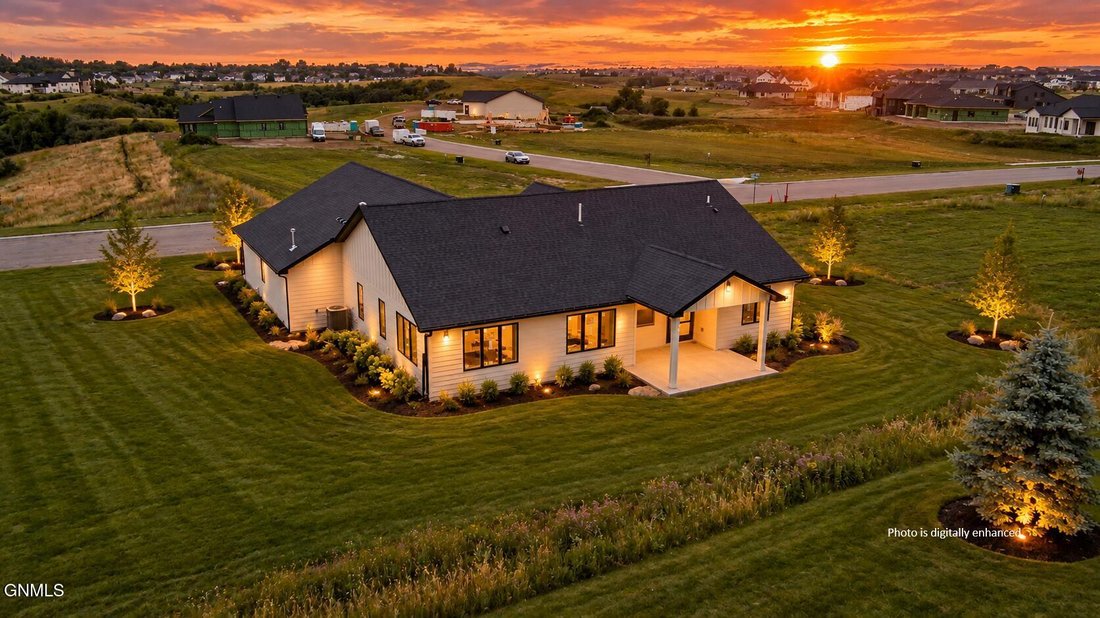 House in Bismarck, North Dakota, United States 3 - 18605931