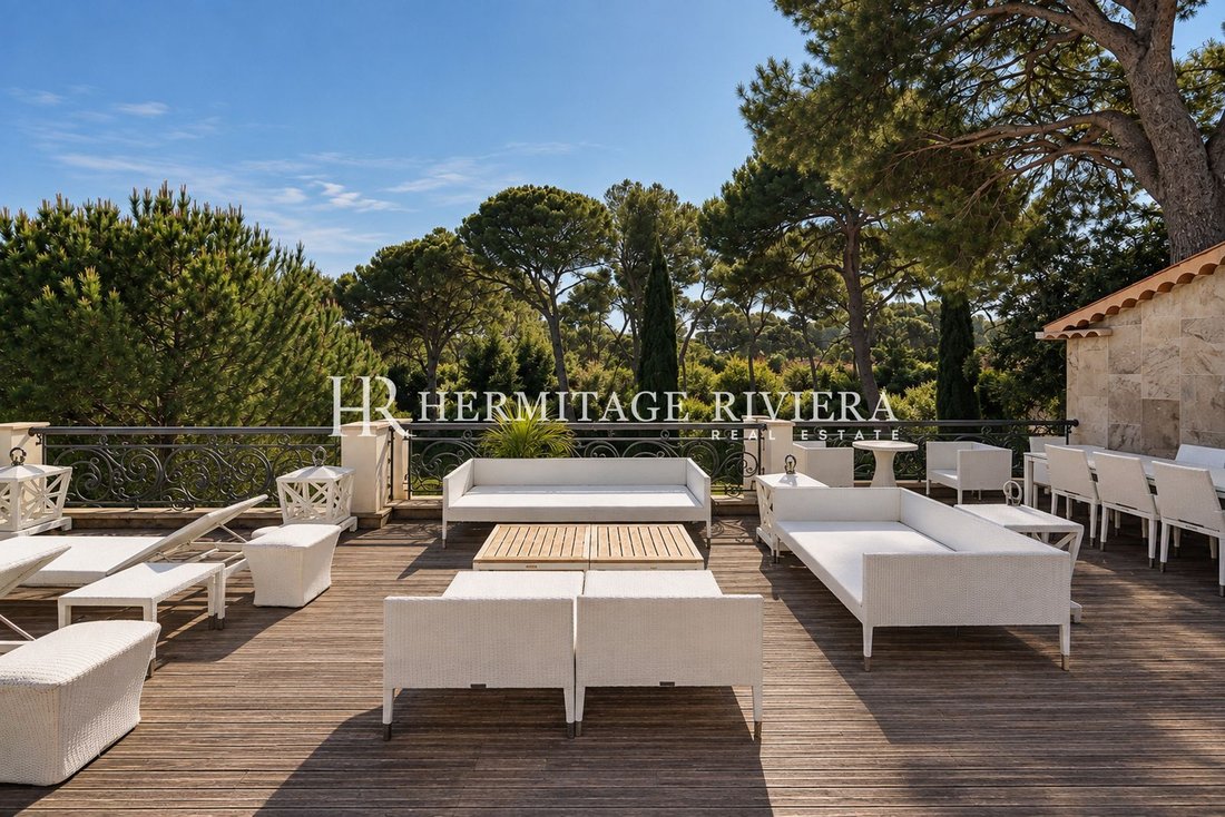 Villa in Village-Cros de Caste-Coupiere-Mont Gros, Roquebrune-Cap-Martin, France 2 - 17365246